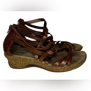 Ahnu Trolley Womens 9 Leather Comfort Wedge Gladiator Sandals Zip Heel Strappy